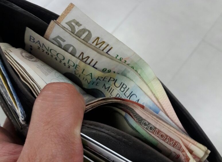 Colombia tiene el cuarto salario mínimo más bajo de la región, según informe