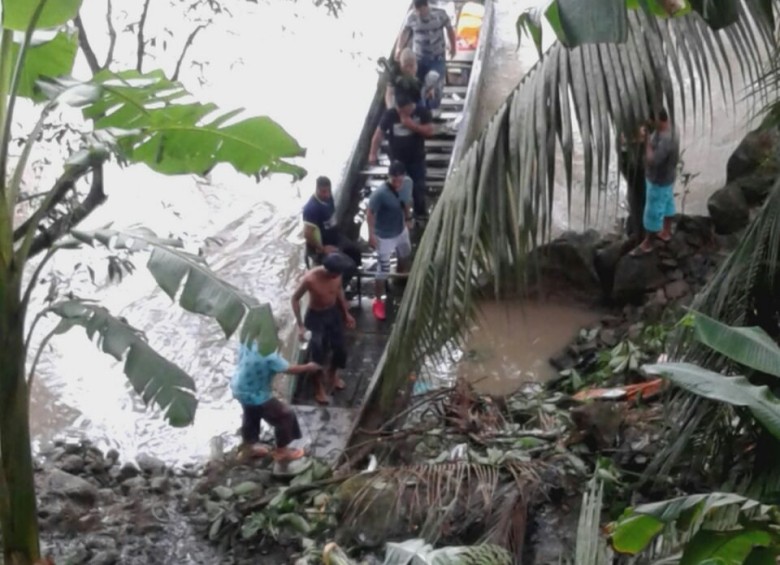 Una camioneta cayó al río Cauca: tres muertos y un desaparecido