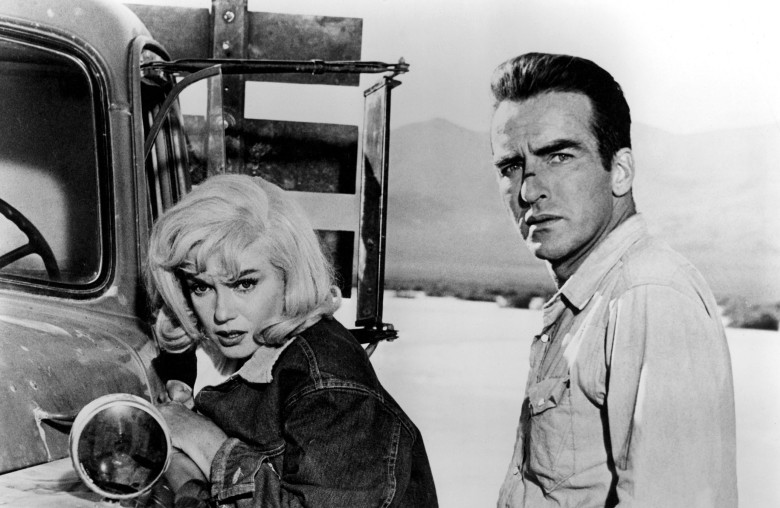 En 1961 se estrenó Vidas rebeldes, fue la última película de Clark Gable y Marilyn Monroe, con guion del dramaturgo Arthur Miller, esposo de la actriz. Foto: Película
