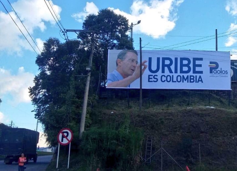 Esta valla se encuentra ubicada en la variante del municipio de Caldas, en la vía que comunica a Medellín con el suroeste de Antioquia. FOTO CORTESÍA