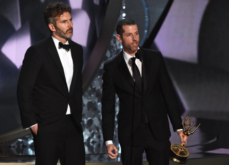 David Benioff y D.B. Weiss en la entrega de los premios Emmy. FOTO: AFP