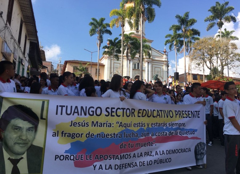 En el municipio de Ituango realizaron un acto conmemorativo. FOTO CORTESÍA