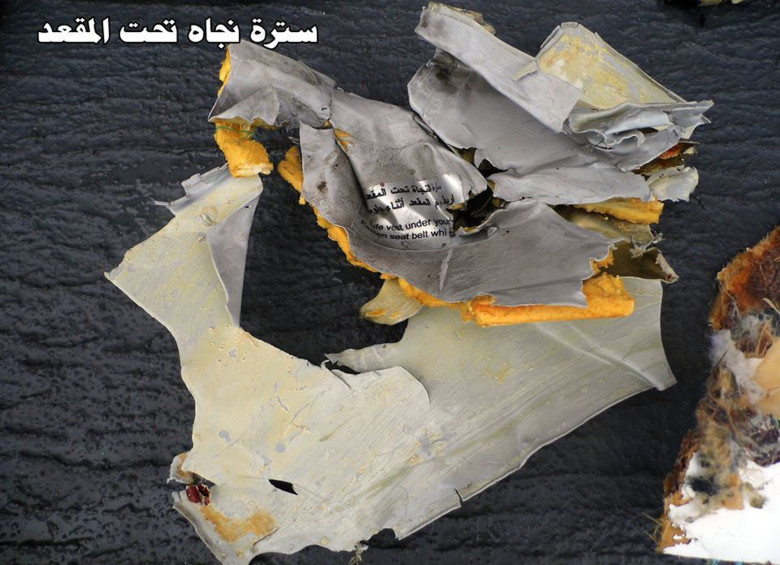 Estas son las primeras imágenes de los restos del avión de Egyptair 