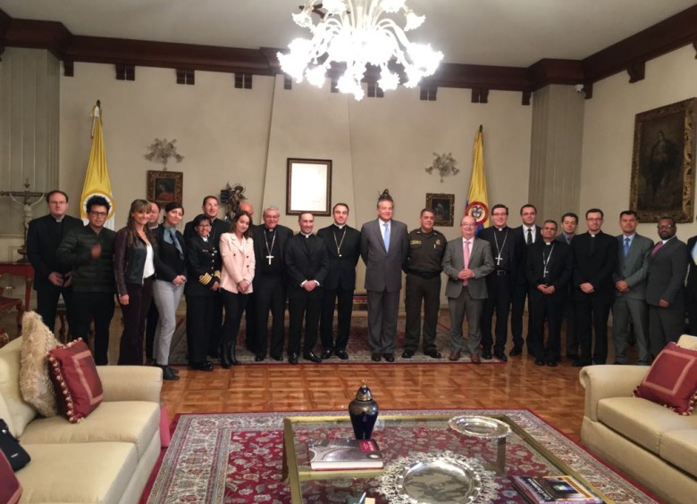 Durante la visita de la avanzada, se reunieron con autoridades colombianas, incluyendo el vicepresidente, general Óscar Naranjo. FOTO CORTESÍA. 