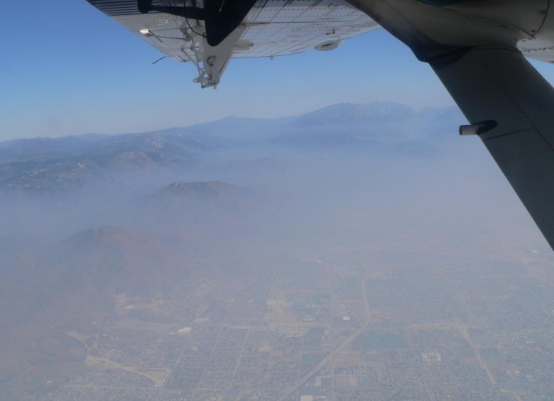 Polución sobre Los Ángeles, Estados Unidos, a la que contribuyen productos caseros. Foto NOAA/Raúl Álvarez
