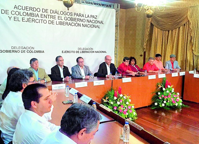 Los equipos negociadores del Gobierno y el Eln anunciaron el inicio de la fase pública de negociaciones en Quito. FOTO cortesía