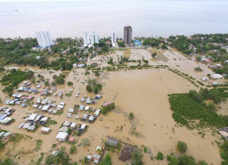 Emergencia en Coveñas por inundaciones que afectan a 350 familias