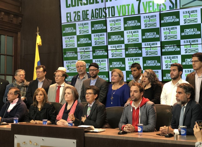 El equipo de campaña que rodeó a Gustavo Petro en segunda vuelta es la base de la campaña de la consulta. FOTO cortesía