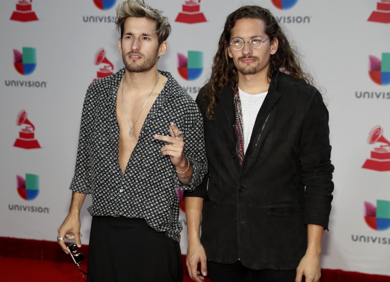 Mau y Ricky Montaner en los Latin Grammy. FOTO Reuters