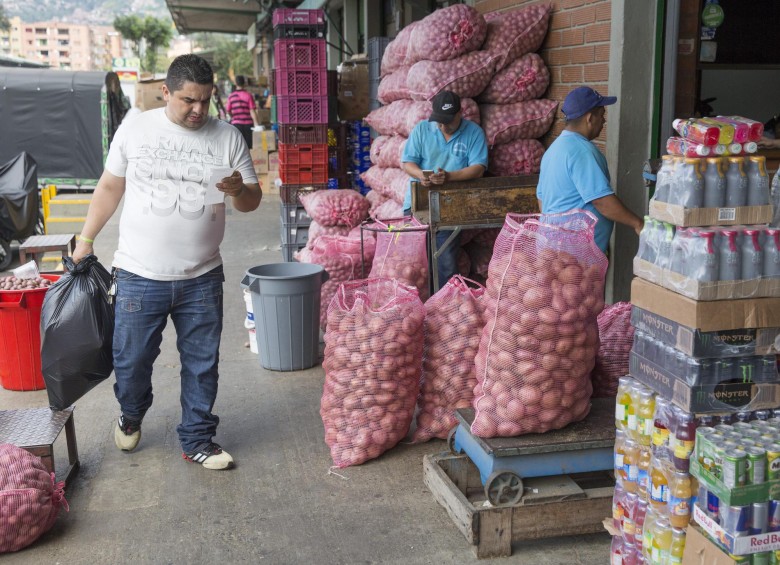 Entre enero y julio la variación del precios de los alimentos en Colombia fue de 1,70 %, según el Dane. Foto: Edwin Bustamente.
