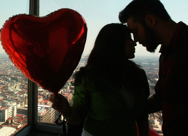En Estados Unidos, Europa y en diferentes países de Latinoamérica y Asia se celebra este miércoles el día de San Valentín. FOTO Efe