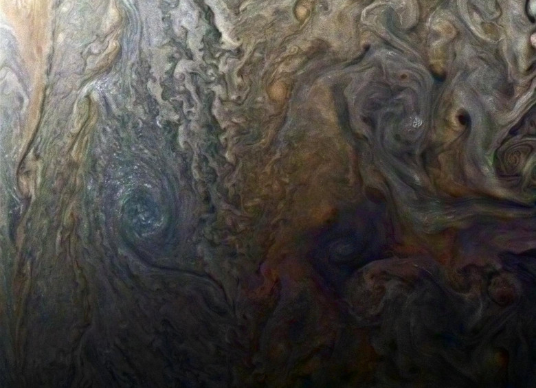 Descubren enormes huracanes en Júpiter