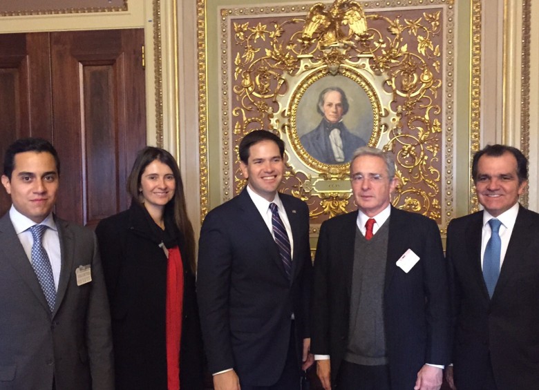 La comisión del CD se reunió con el senador republicano Marco Rubio (centro). FOTO CORTESIA