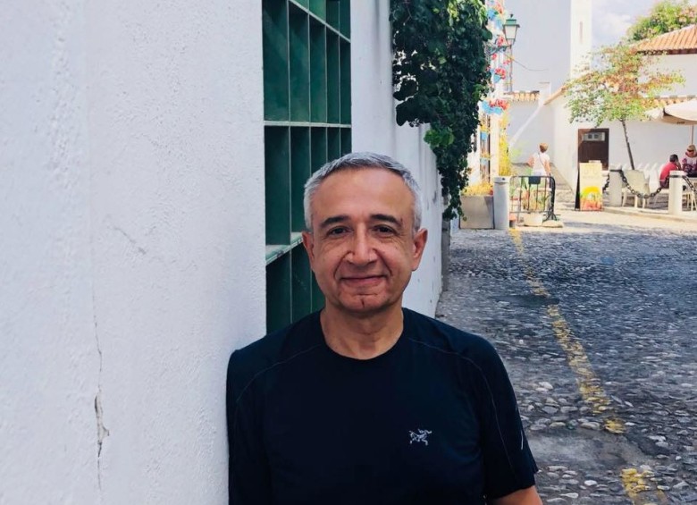 Aún no se conocen las causas de la muerte del profesor turco que llegó a Medellín para dictar una conferencia en la Universidad Eafit. Según la familia, quería conocer la ciudad. FOTO cortesía