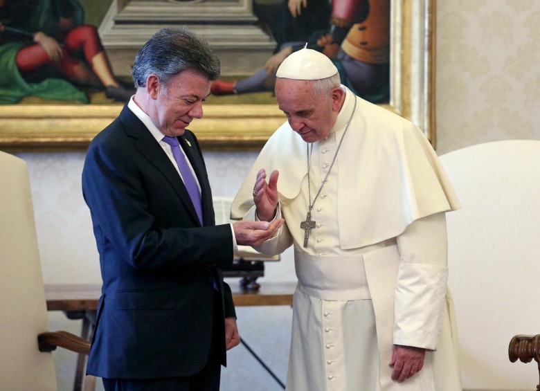 La audiencia entre el Papa Francisco y el presidente Juan Manuel Santos, donde el proceso de paz fue el tema que ocupó la agenda. FOTO REUTERS