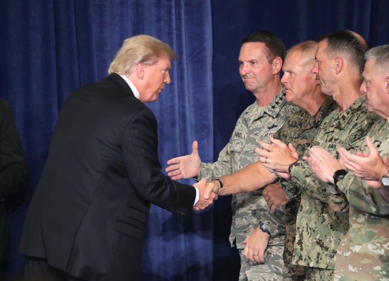 Desde la base militar Fort Myer, en Arlington, Virginia (EE. UU.) el presidente Trump aseveró que no retirará las tropas de Afganistán. FOTO EFE