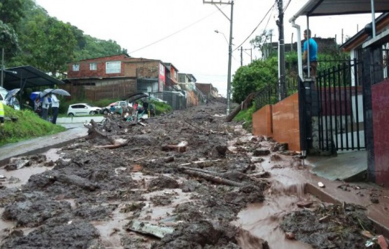 14 muertos y 22 desaparecidos por lluvias en Manizales