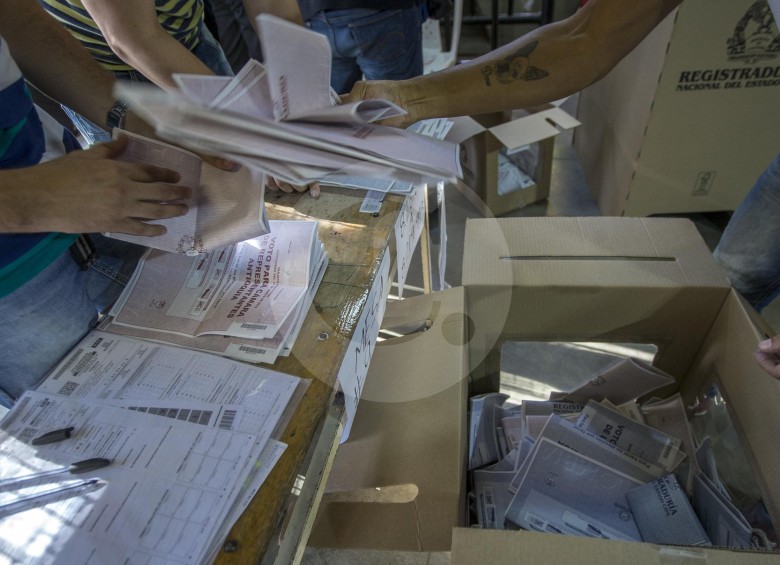 El candidato Gustavo Petro ha denunciado un posible fraude electoral faltando muy pocos días para las elecciones presidenciales, al parecer como estrategia electoral. FOTO juan Antonio Sánchez