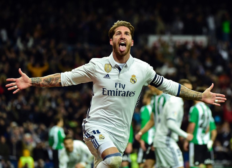 Ramos volvió a vestirse de héroe para el Real Madrid. FOTO AFP