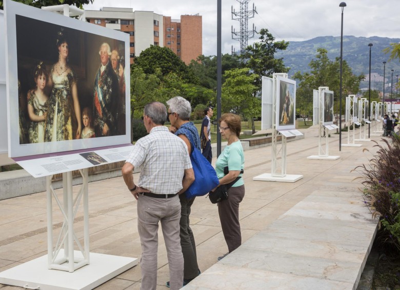La muestra es un viaje a través de fotografías de las pinturas, una galería al aire libre. Es una exposición itinerante que lleva moviéndose por Suramérica y Centroamérica desde el 2011. Foto: Edwin Bustamante.