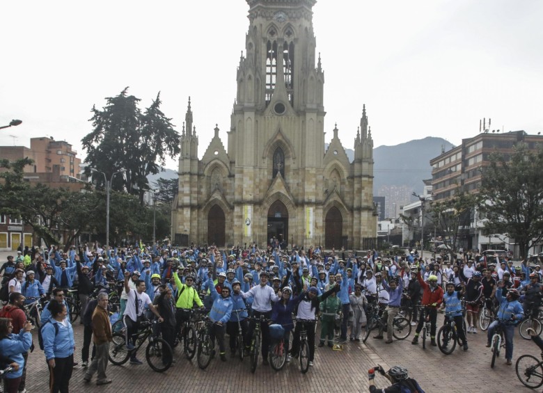 El alcalde de Bogotá, Enrique Peñalosa, le ganó la apuesta a su similar de Medellín por 3 puntos.