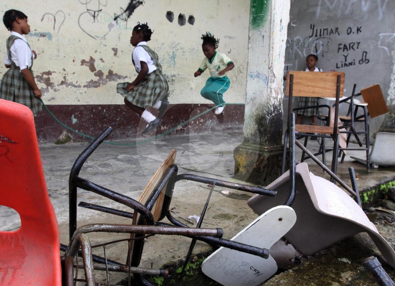 A pesar de la intervención, Chocó permanece en los últimos lugares de progreso educativo, solo superado por La Guajira. En la fotografía, una escuela de Quibdó. FOTO Julio césar Herrera
