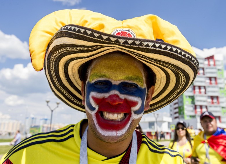 Los colombianos le han dado un gran colorido a la previa de Colombia-Japón en Rusia. FOTO JUAN ANTONIO SÁNCHEZ- ENVIADO ESPECIAL
