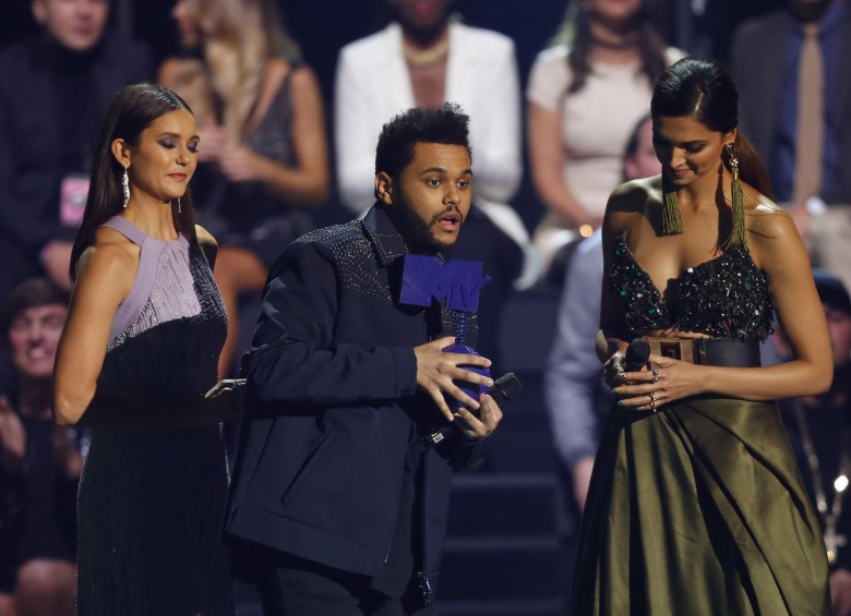 The Weeknd ganó en la categoría de Mejor Video Musical. FOTO AP