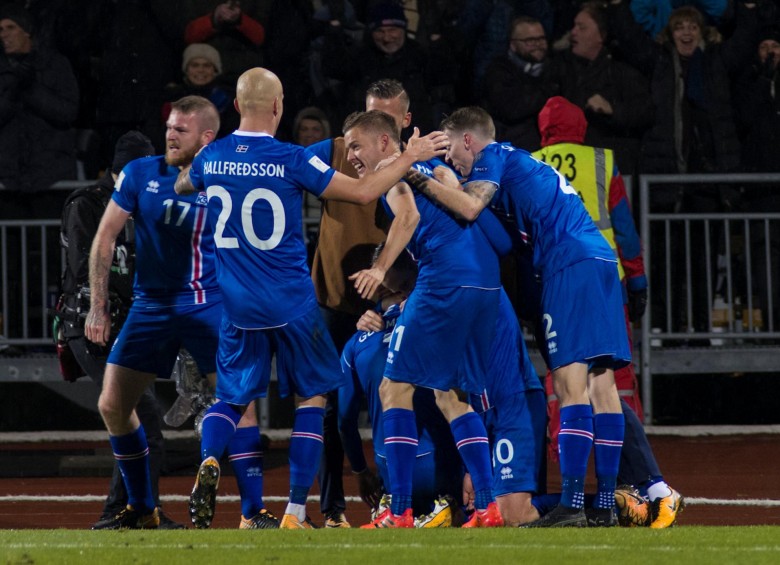 Los jugadores islandeses, aunque no están en grandes clubes, se crecen cuando están con su seleccionado. FOTO reuters