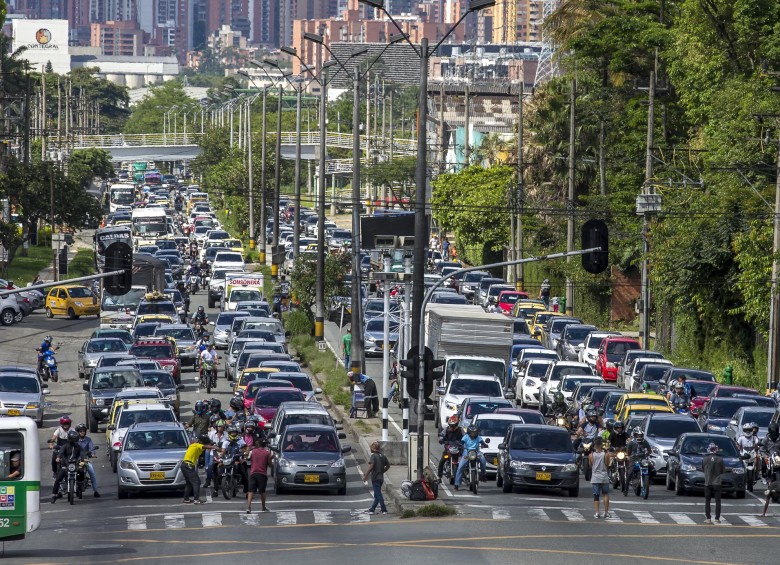En el Valle de Aburrá circulan, aproximadamente, 1 millón 300.000 vehículos. Foto: Juan Antonio Sánchez Ocampo