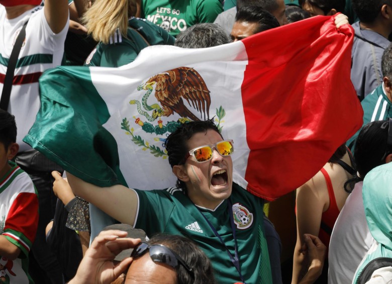 Así se vivió el partido México-Alemania en el Zócalo. FOTO EFE
