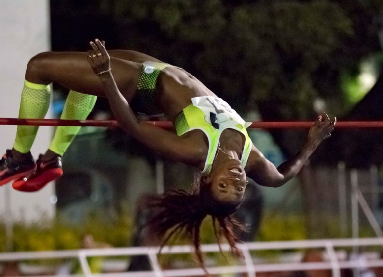 Caterine Ibargüen hizo su tarea en los Juegos Nacionales, al ganar los dos oros en salto largo y salto alto. FOTO CORTESÍA