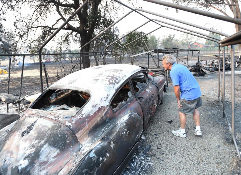 Esos incendios se han ido extendiendo a lo largo de las horas, provocando nuevos focos, y llevaron al gobernador del estado, Jerry Brown, a declarar el estado de emergencia. FOTO AFP