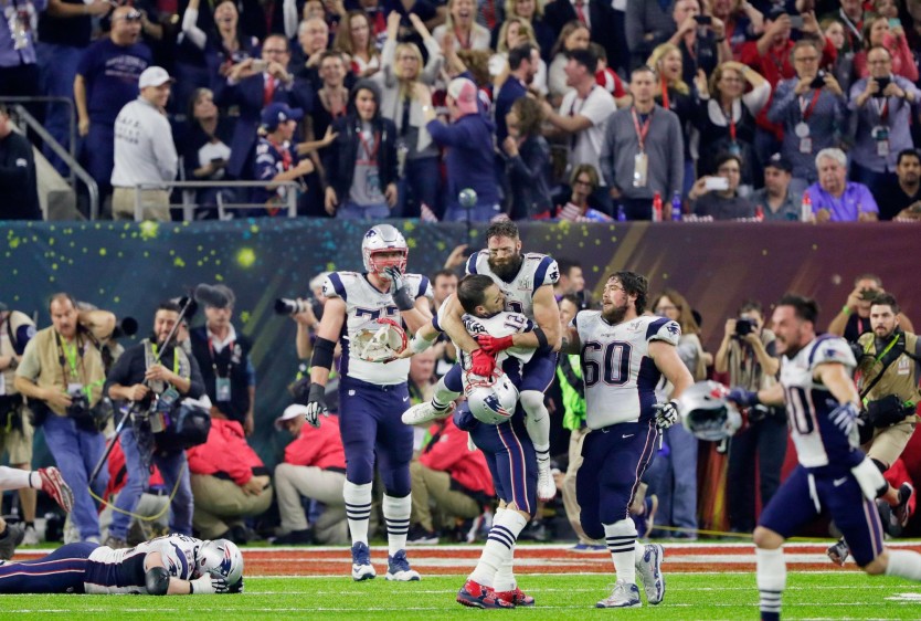 Los Patriots de Nueva Inglaterra se llevaron el Super Bowl al derrotar 34-28 a Falcons de Atlanta en el tiempo extra. FOTO AFP