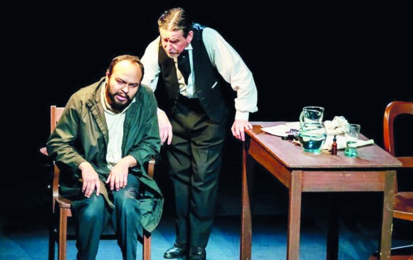La adaptación del Teatro Libre concentra la acción alrededor de tres personajes: Raskolnikov, Sonia, una prostituta, y el inspector encargado de la investigación. Véala a las 8:00 p.m. FOTO cortesía