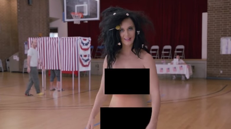 Katy Perry se desnudó para invitar a los norteamericanos a votar en noviembre. FOTO Youtube Funny Or Die
