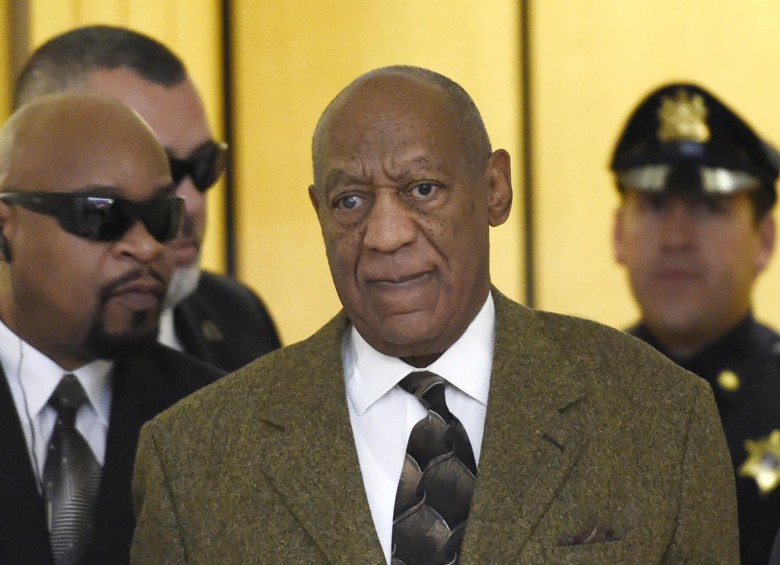 Bill Cosby pide que anulen su juicio