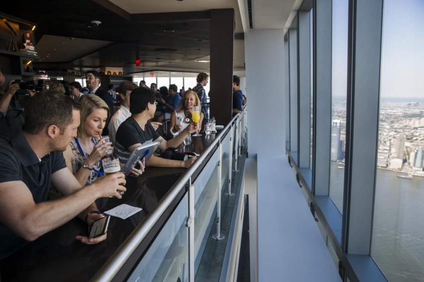 El mirador principal para el público está en el piso 100 y en el 101 hay algunos restaurantes. FOTO Reuters