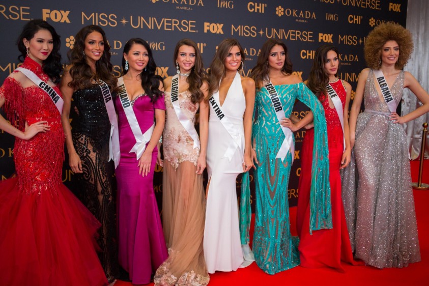 Al llegar a la gala del concurso con otras de las candidatas. FOTO Cortesía The Miss Universe Organization