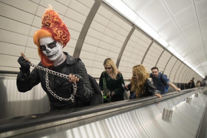 Los “cosplay” tomaron el metro de Nueva York para llegar a la cita anual. FOTO AP