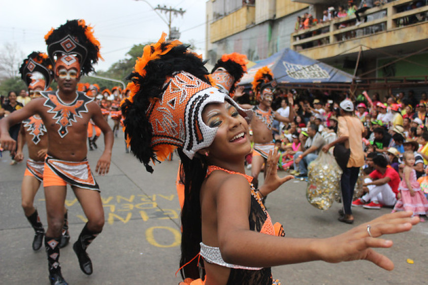Música y baile tradicional en La Gran Parada del Carnaval. FOTO COLPRENSA