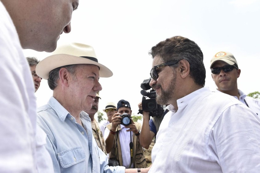 El recorrido del Jefe de Estado estuvo acompañado por “Iván Márquez”, miembro del secretariado de las Farc. FOTOS CORTESÍA PRESIDENCIA