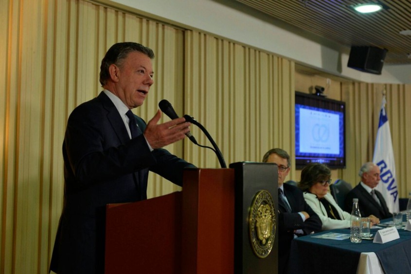 Santos dijo que no está mirando ninguna estrategia jurídica para pasar por encima del mandato del plebiscito. Foto Cortesía Presidencia