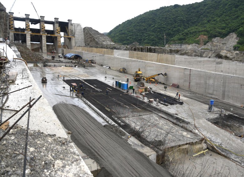 Avanzan las obras en el vertedero de la central eléctrica de Ituango. FOTO CORTESÍA EPM
