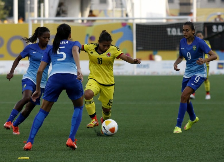 La Selección Colombia de fútbol femenina también se destacó. Fue plata, perdió la final ante Brasil 4-0.