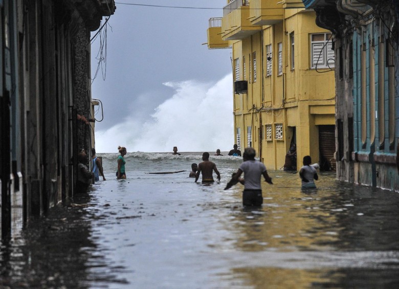 El huracán dejó a Cuba con “severas” inundaciones costeras por todo el litoral norte del occidente. Esta foto es de La Habana.