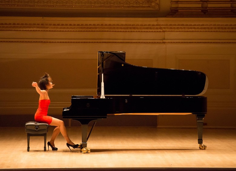 Las interpretaciones de la pianista china Yuja Wang están cargadas de elegancia y energía. Se presentará el 25 de septiembre en el Metropolitano. FOTO Cortesía artista.