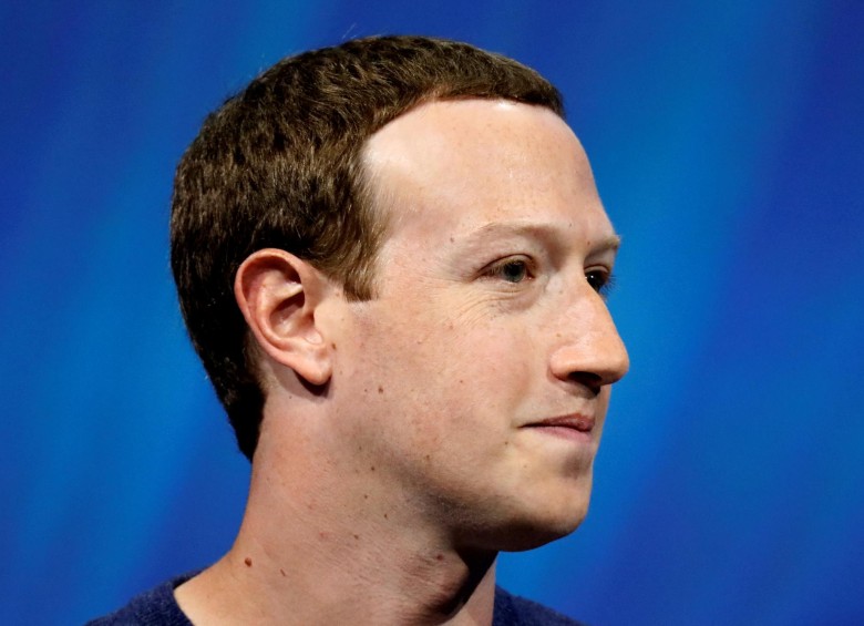 El líder de Facebook, Mark Zuckerberg, luego aclaró que en ningún momento trató de defender la posición de los negacionistas del Holocausto. Foto Reuters