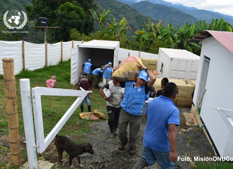 El pasado lunes inició el proceso de extracción de las armas entregadas por las Farc en la zonas veredales. FOTO onu colombia