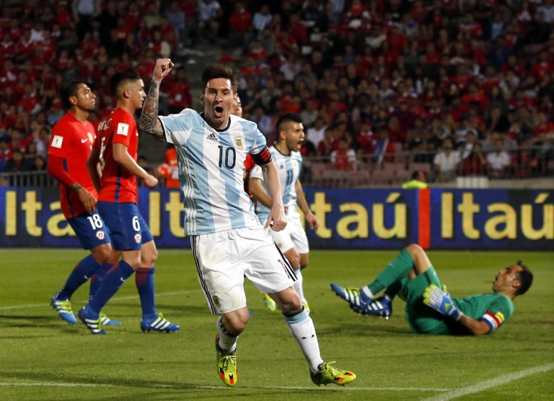 Lionel Messi celebró el gol de Gabriel Mercado como si fuera suyo. Triunfo para Argentina que repunta. FOTO aFp